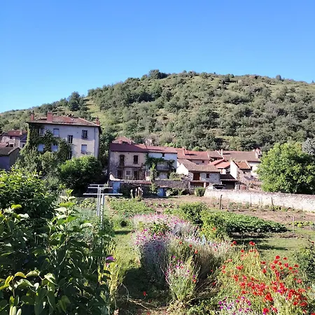 Privee Au Pays Des Volcans Rum i privatbostad *